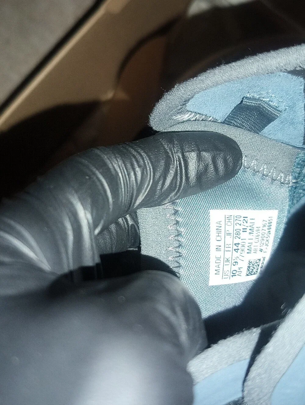 Adidas Yeezy QNTM Mono Carbon Size 10 M Slate Blue and Light Gray Brand New